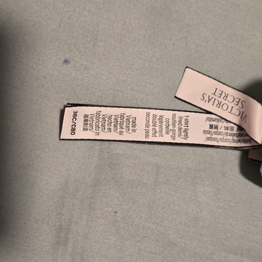 Victoria Secret Bra - Picture 10 of 10